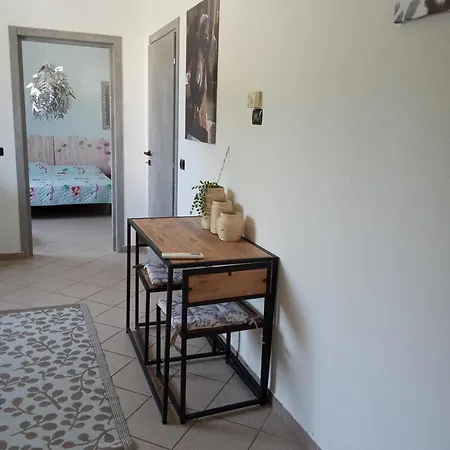 아파트 Labandabassottiferrara *