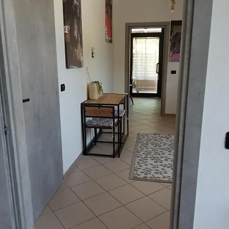 아파트 Labandabassottiferrara *