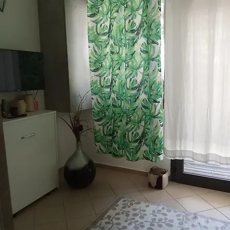 아파트 Labandabassottiferrara *