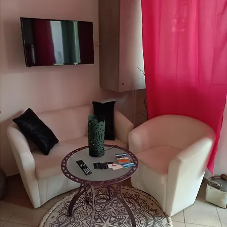 Labandabassottiferrara 아파트 *