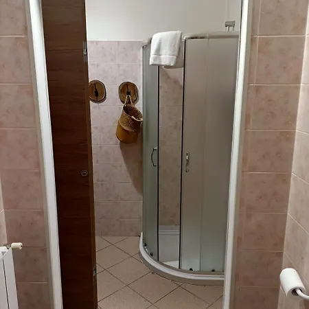 Labandabassottiferrara 아파트 *